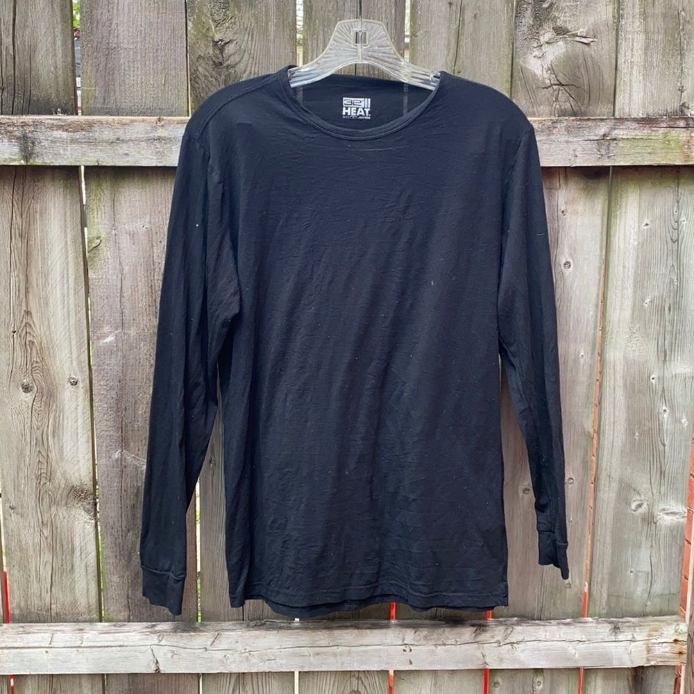 32 Heat black long sleeve tee sz. M